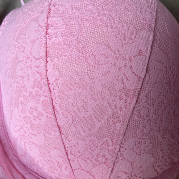 NWT! Adorable Victoria’s Secret pink lace bra! - Picture 2 of 3